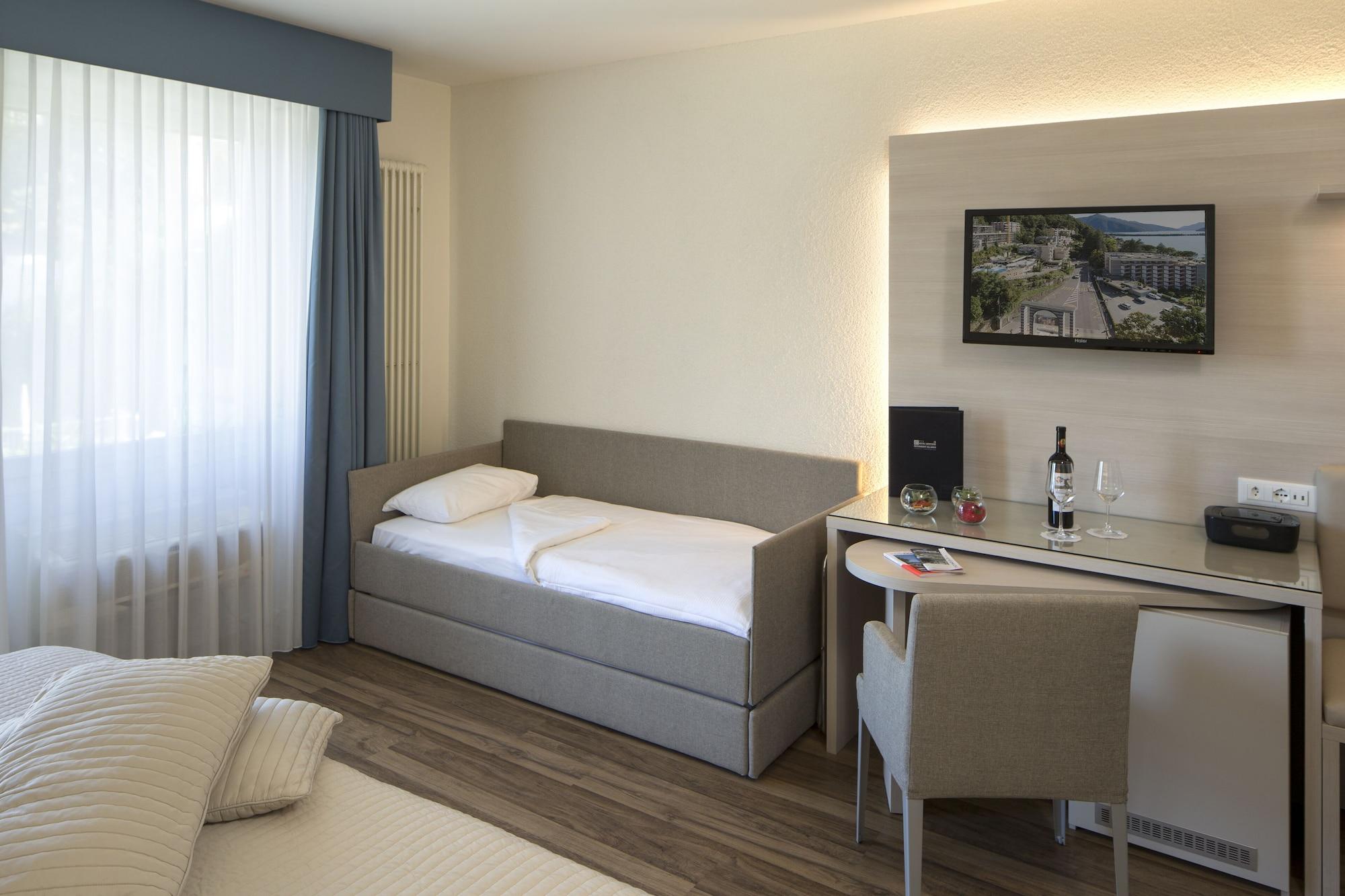 Hotel Campione Bissone Bagian luar foto