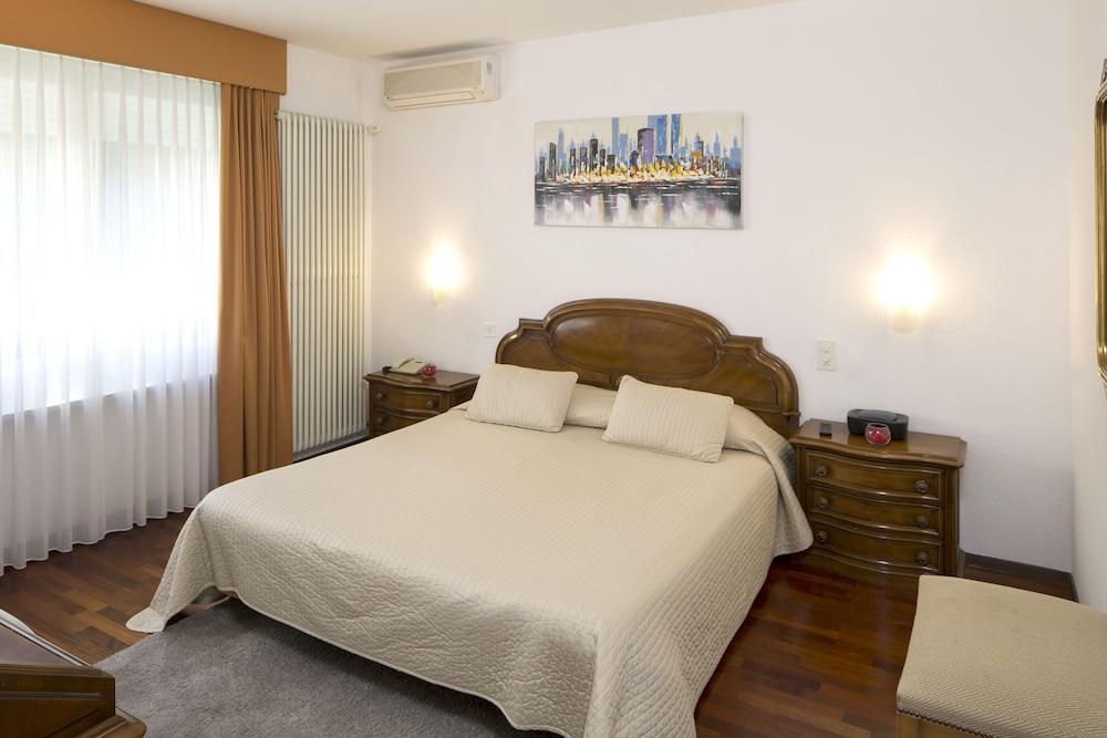 Hotel Campione Bissone Bagian luar foto