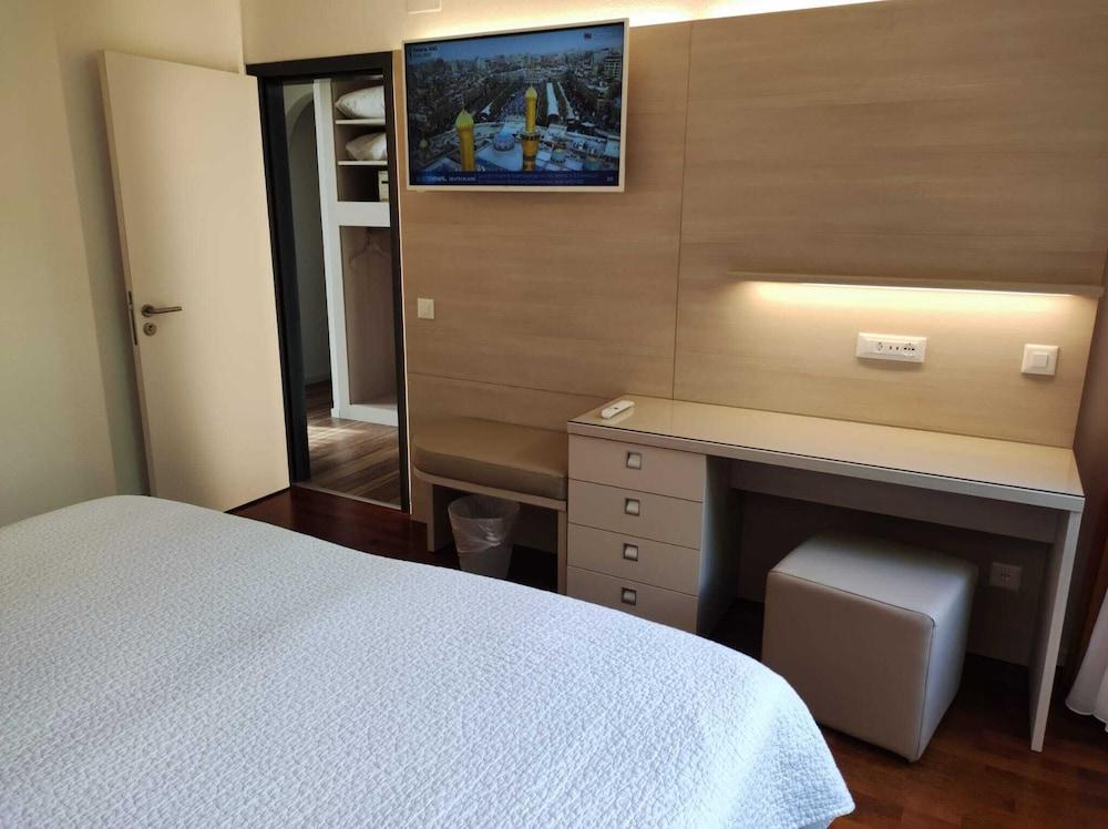 Hotel Campione Bissone Bagian luar foto