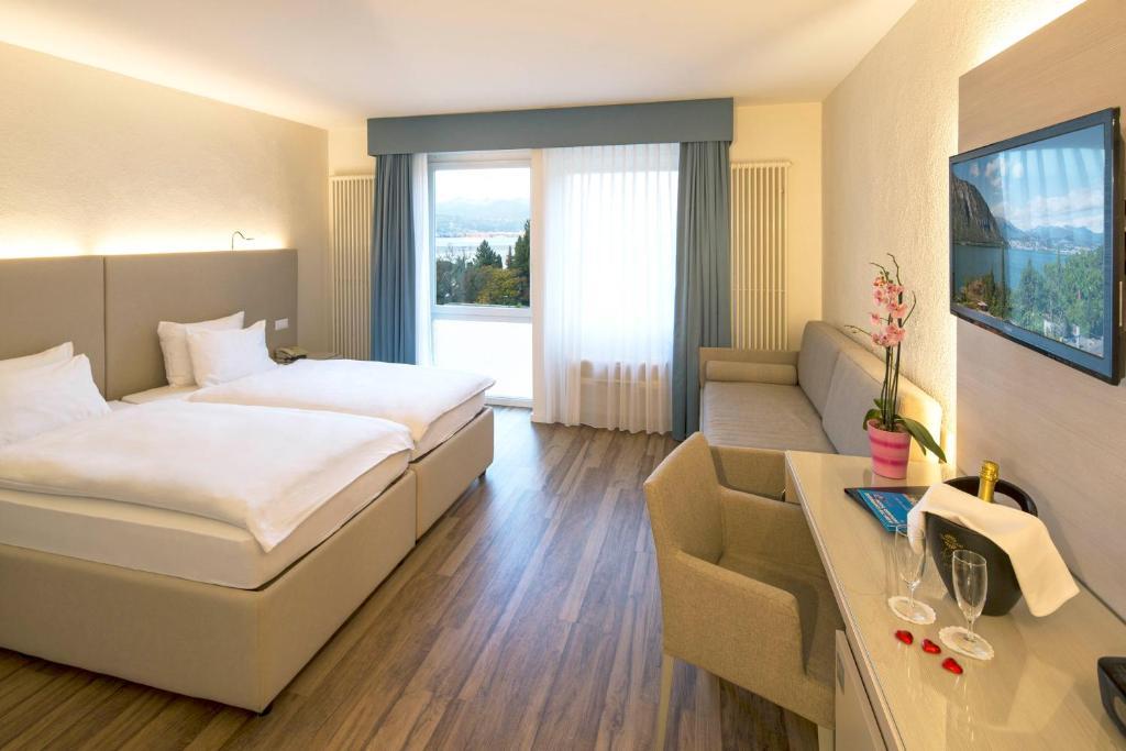 Hotel Campione Bissone Bagian luar foto