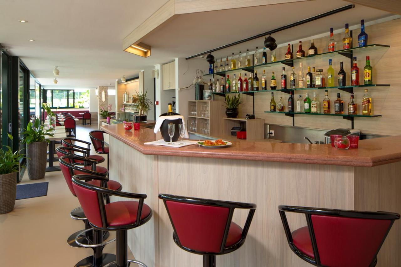 Hotel Campione Bissone Bagian luar foto